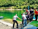 StauSee in Albanien es gibt 3 verschiedene Fähren (das ist die kleine)